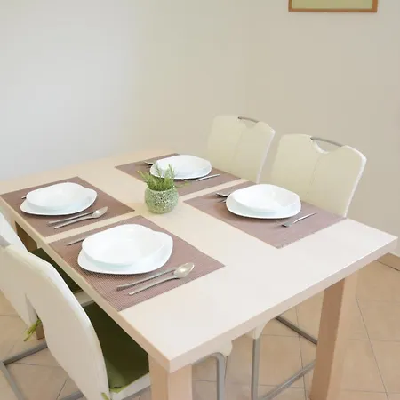 Apartment Marina *
